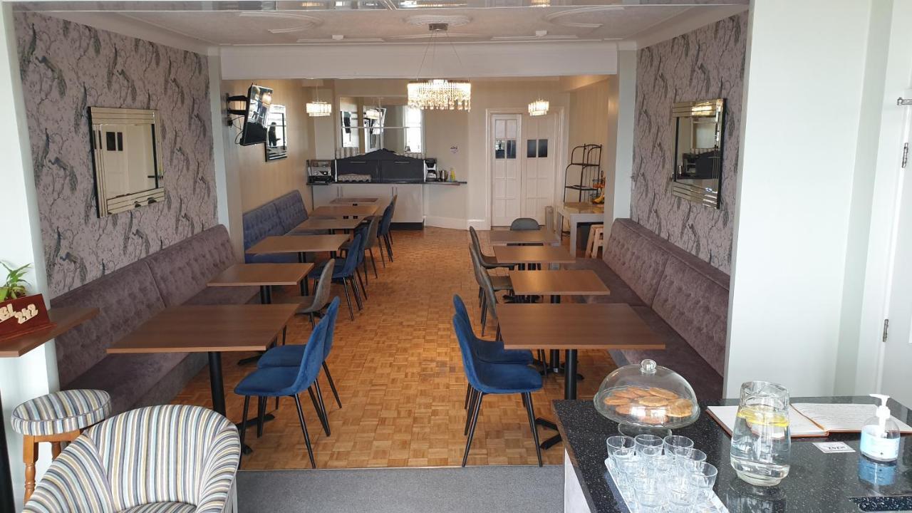 Hotel242 黑潭 外观 照片