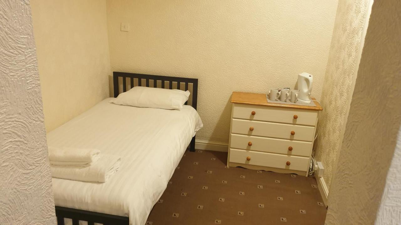 Hotel242 黑潭 外观 照片